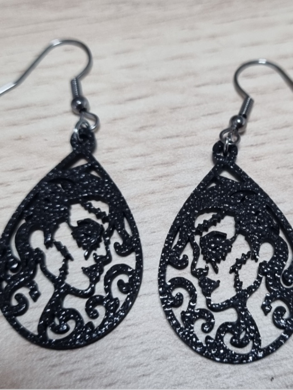 Black Teardrop Filigree Face Earrings